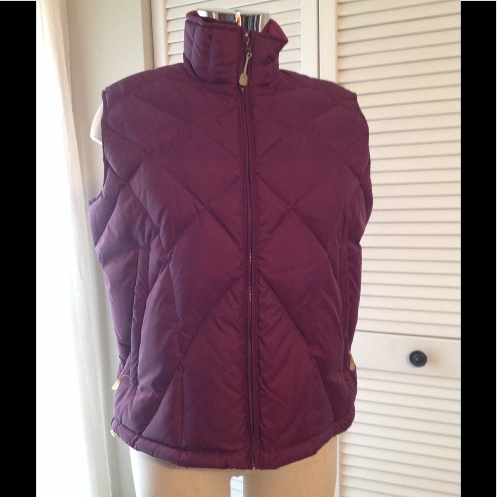Cabelas Goose down diamond stitch puffer vest used